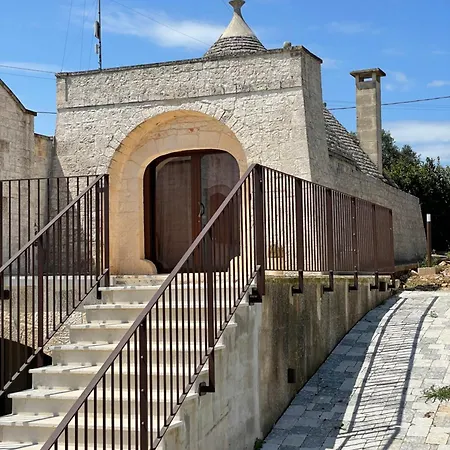 Tre Coni * تْشيستيرنِنو